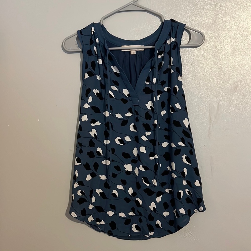 Dressy sleeveless top. LOFT size Small!